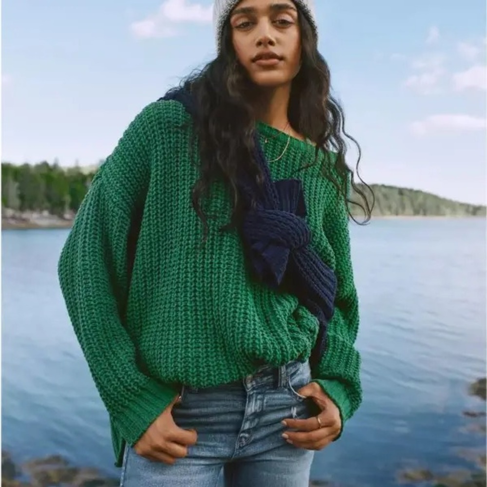 American Eagle Emerald Green Chunky Knit Sweater